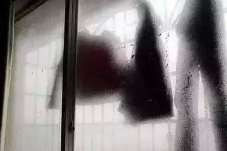 1525917953712511.jpg 回南天衣服晾不幹.jpg